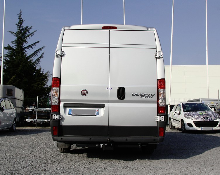 montage attelage camping car fiat ducato