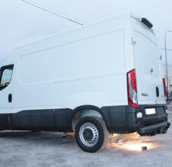 ATTELAGE IVECO DAILY VAN 7 / 9 / 11 M2  2015