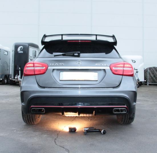 ATTELAGE MERCEDES GLA X 156   45 AMG