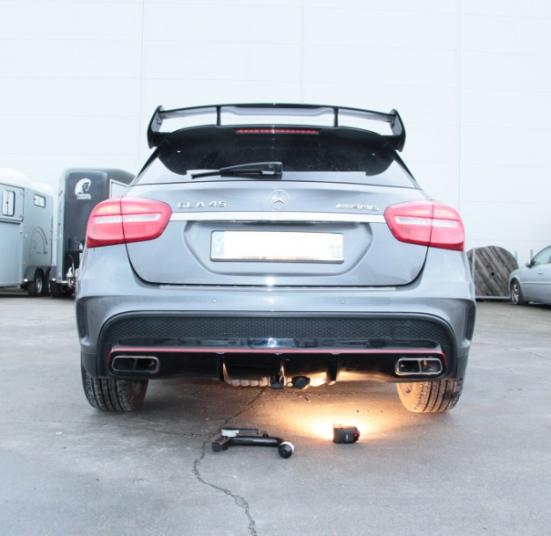 ATTELAGE MERCEDES GLA X 156   45 AMG